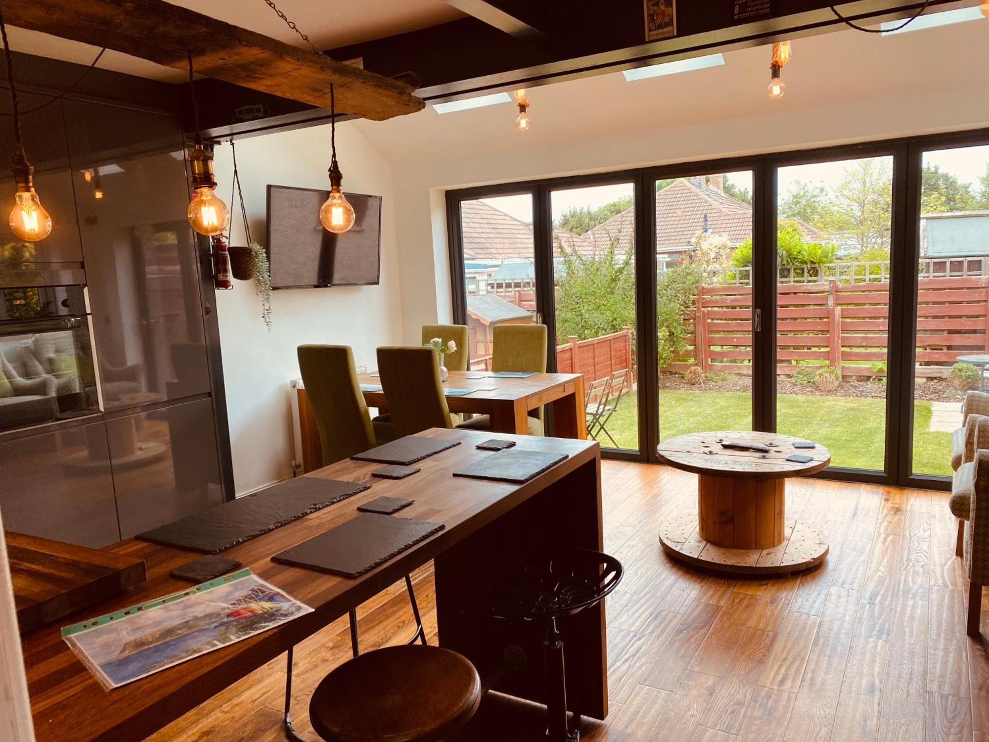 Lovely Semi-Beach 2X Pubs -5 Min Walk-Pets Welcome-Parking-Garden Scalby  المظهر الخارجي الصورة